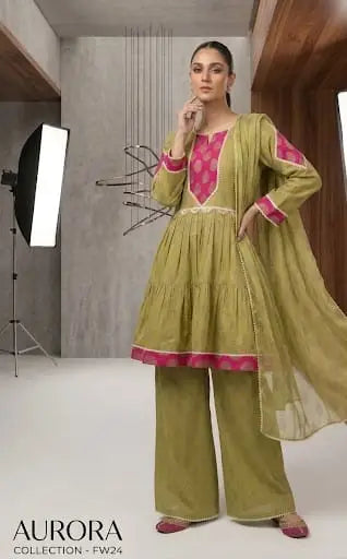 Elegant short frock paired with matching sharara 3pc Bayashma 